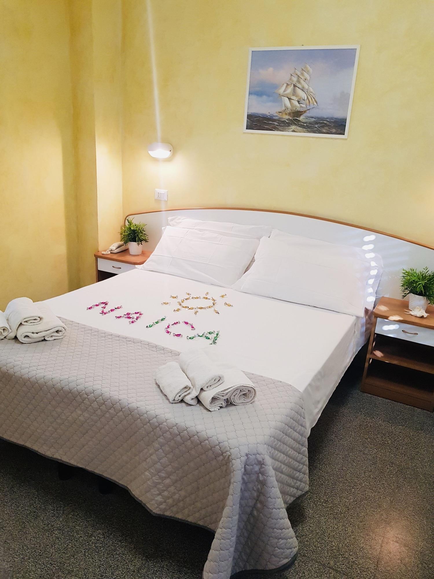 Hotel Naica リミニ エクステリア 写真