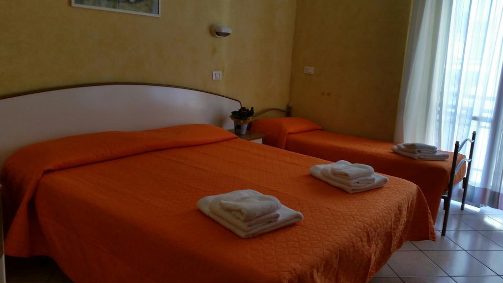 Hotel Naica リミニ 部屋 写真