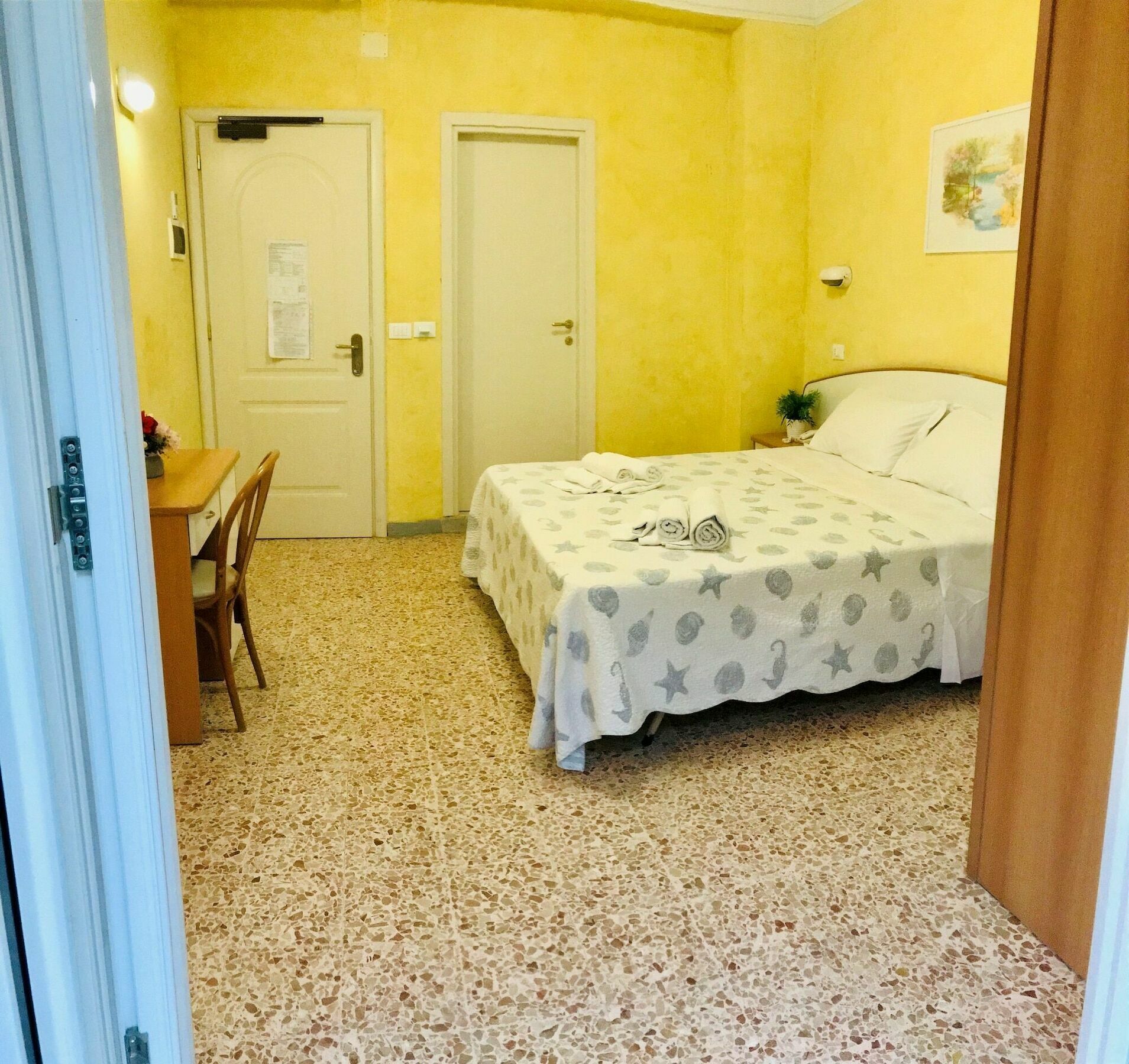 Hotel Naica リミニ エクステリア 写真